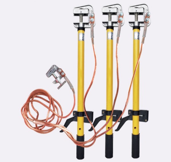 接地線(xiàn)由哪幾部分組成？怎樣掛設(shè)和拆除？ 